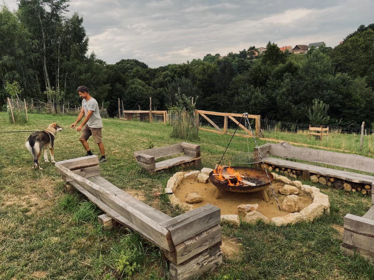 Boutique Glamping Divja Divine Villa Zgornja Korena Buitenkant foto