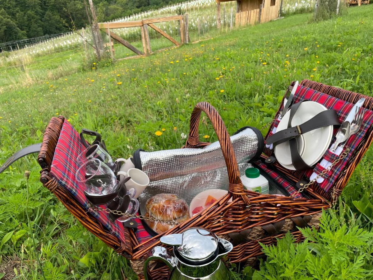 Boutique Glamping Divja Divine Villa Zgornja Korena Buitenkant foto