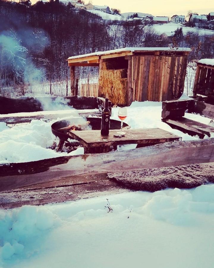 Boutique Glamping Divja Divine Villa Zgornja Korena Buitenkant foto