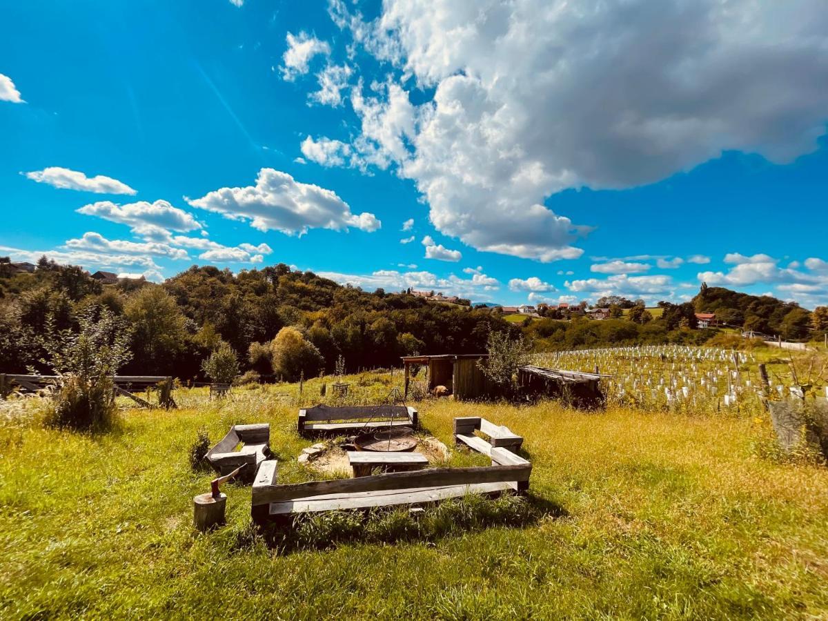 Boutique Glamping Divja Divine Villa Zgornja Korena Buitenkant foto